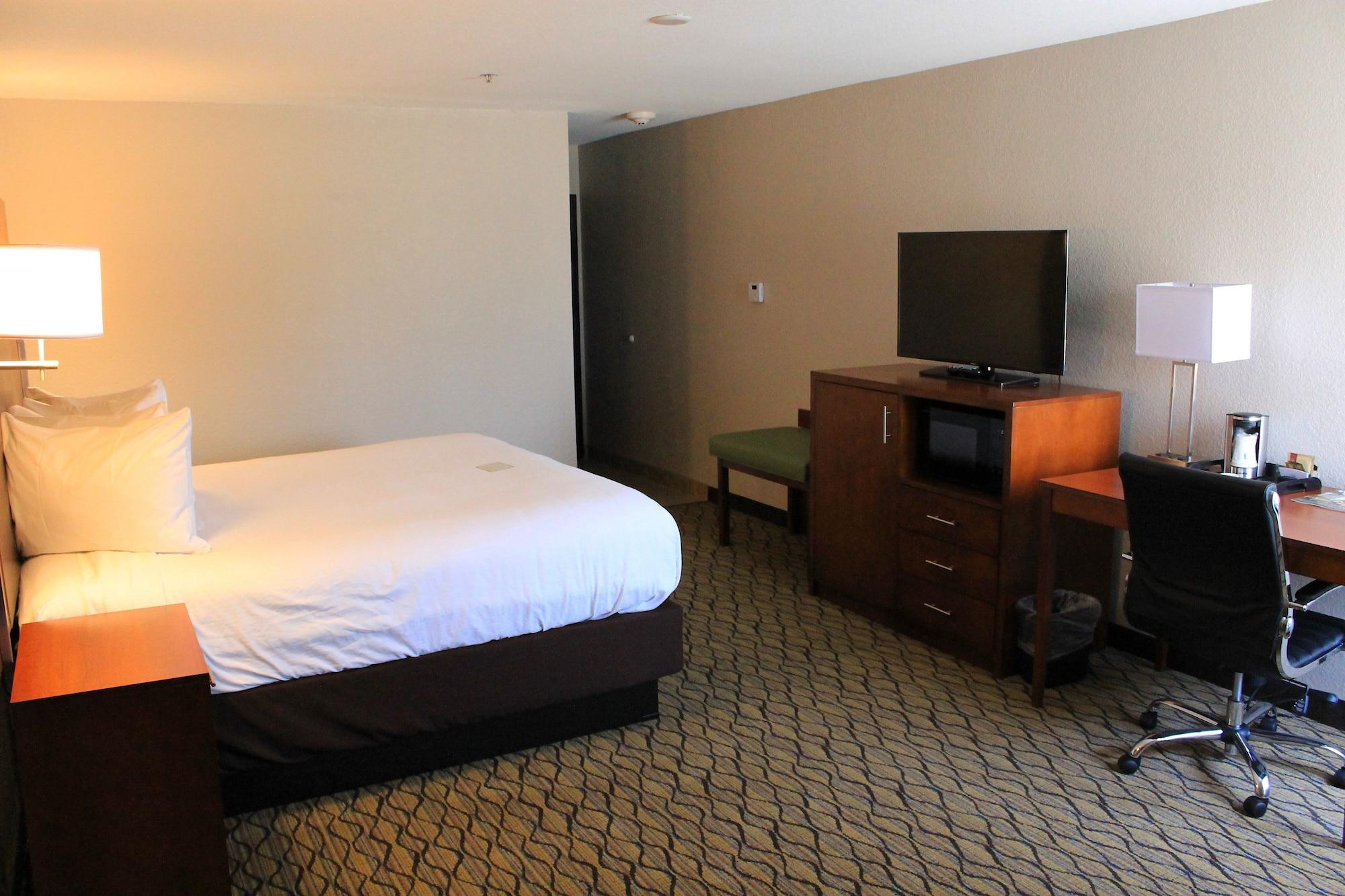 Wyndham Garden Fort Wayne Exteriér fotografie